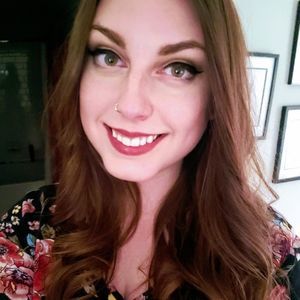 Meet your Posher, Nicole